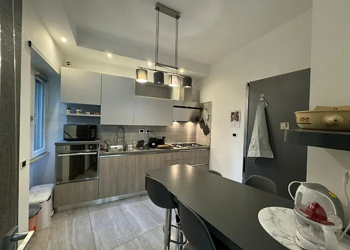 Apartment Elegant Escape By Ionio Metro *