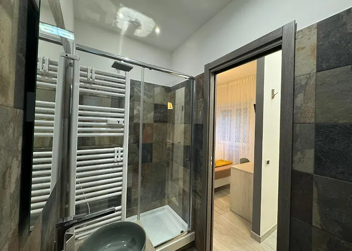 Elegant Escape By Ionio Metro Apartment Rom