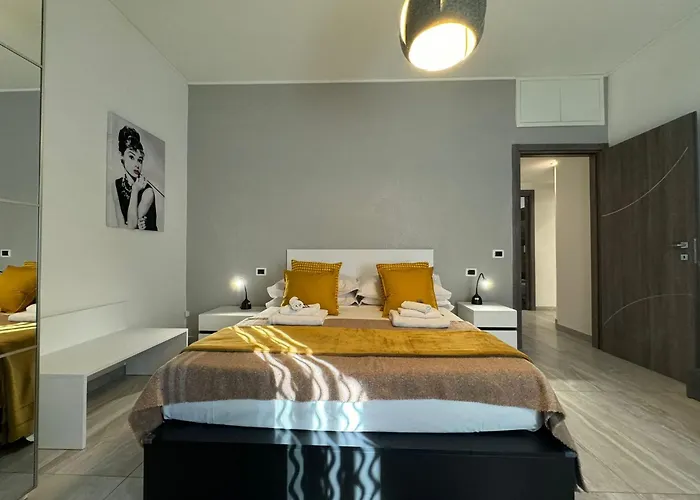 Elegant Escape By Ionio Metro * Rom